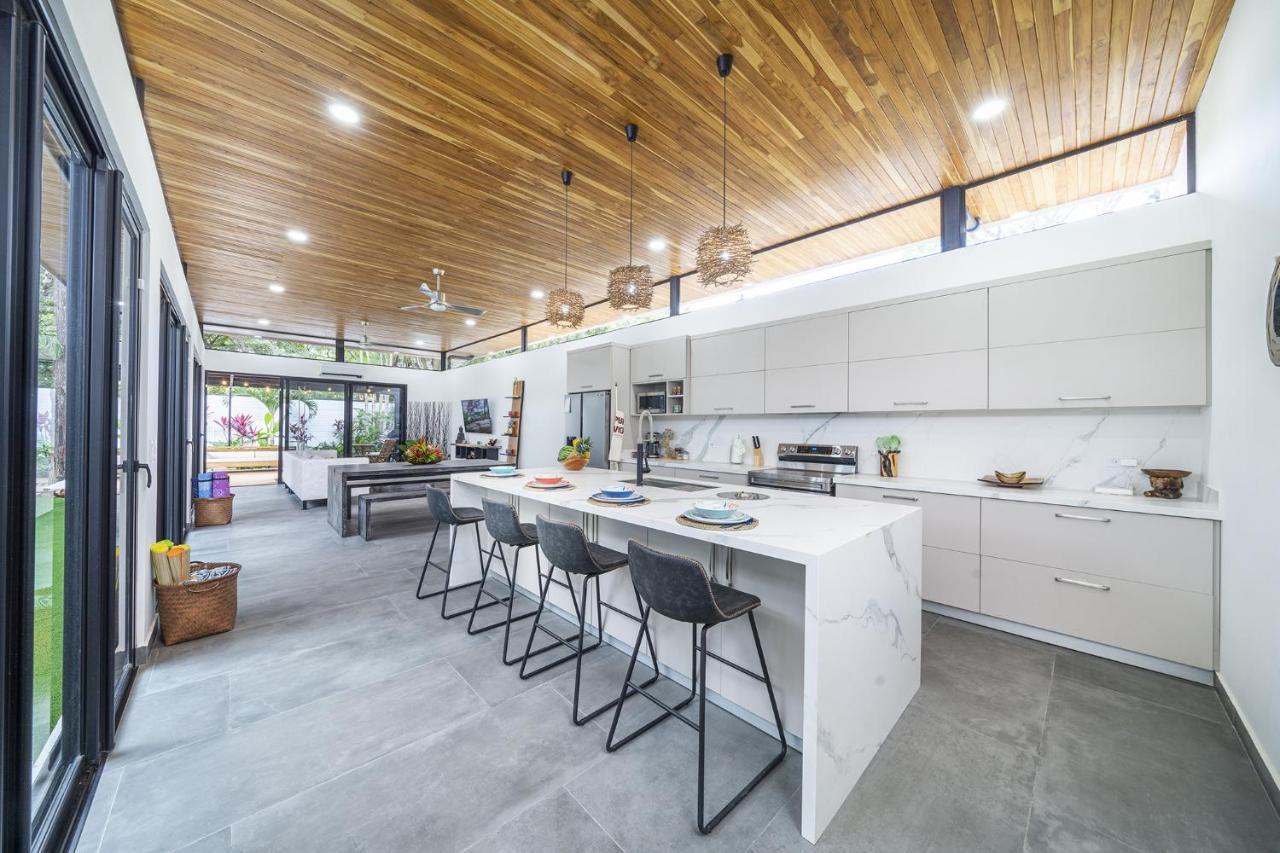 Playa Potrero - New Modern House, Pool In Guitar Shape - Casa Guitarra Villa Luaran gambar